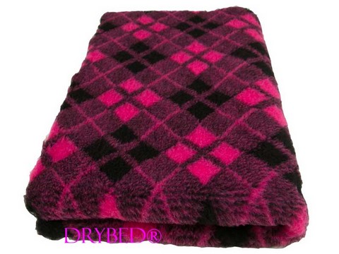 Tapis Drybed® Antidérapant Couleur. Tartan Cerise et Noir Drybed® Antidérapant Couleur. Tartan Cerise et Noir